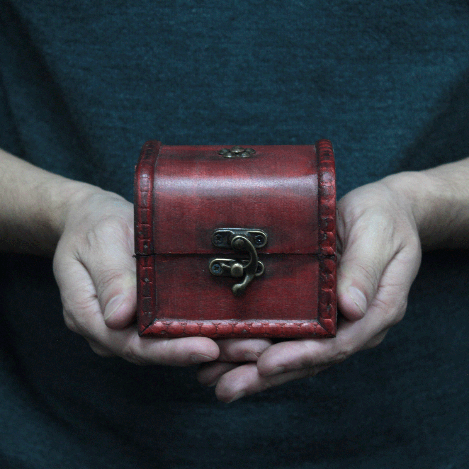 Small Classic Chest (same inside Colb-23)