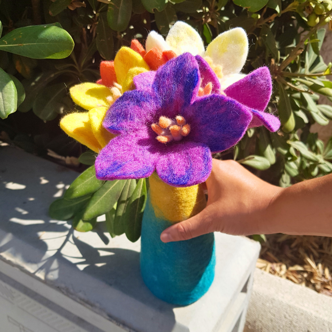 Felt Flowers - Lily (10 assorted colours)