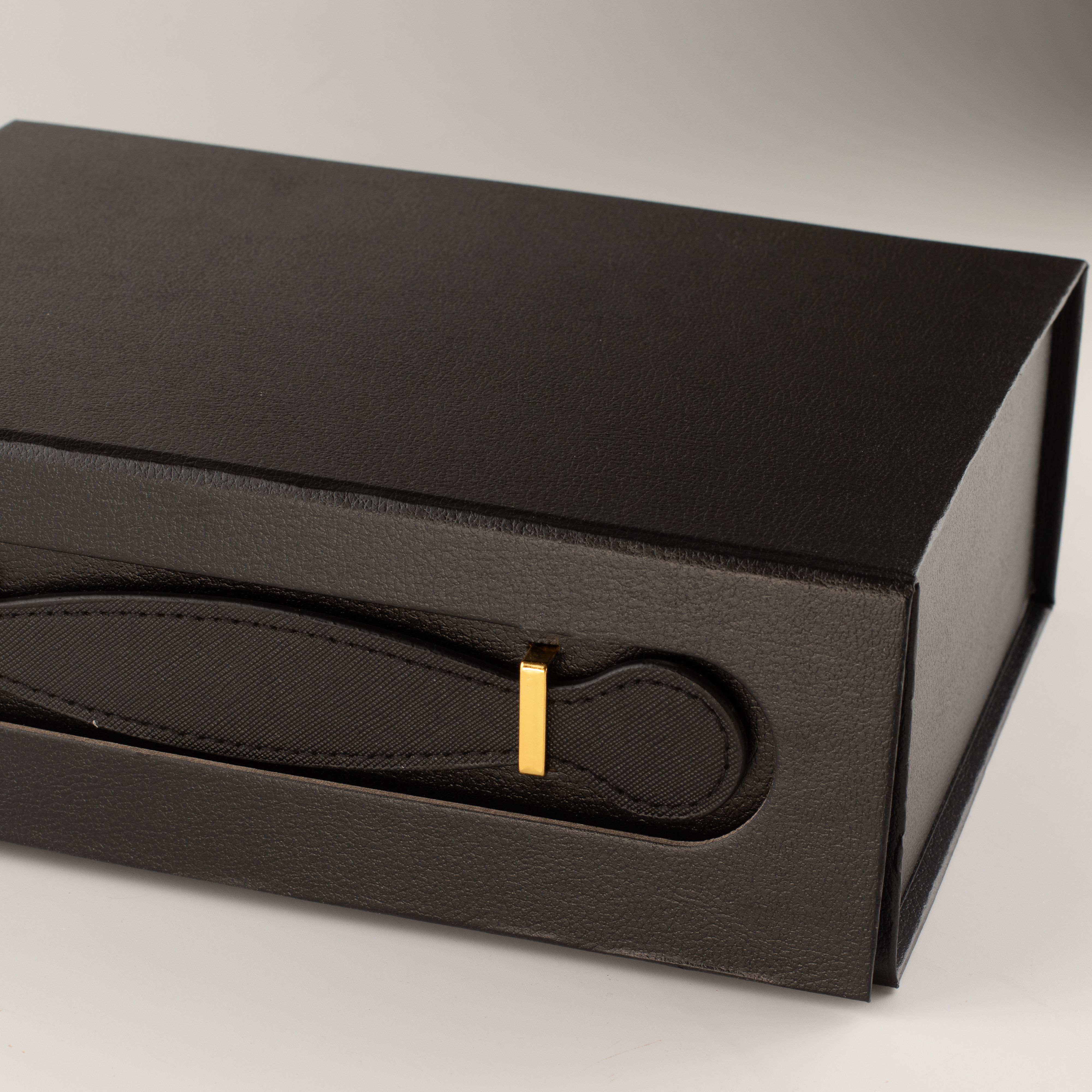 Flat Pack Gift Box - Med Hamper  (24x18.2x8cm) - Black