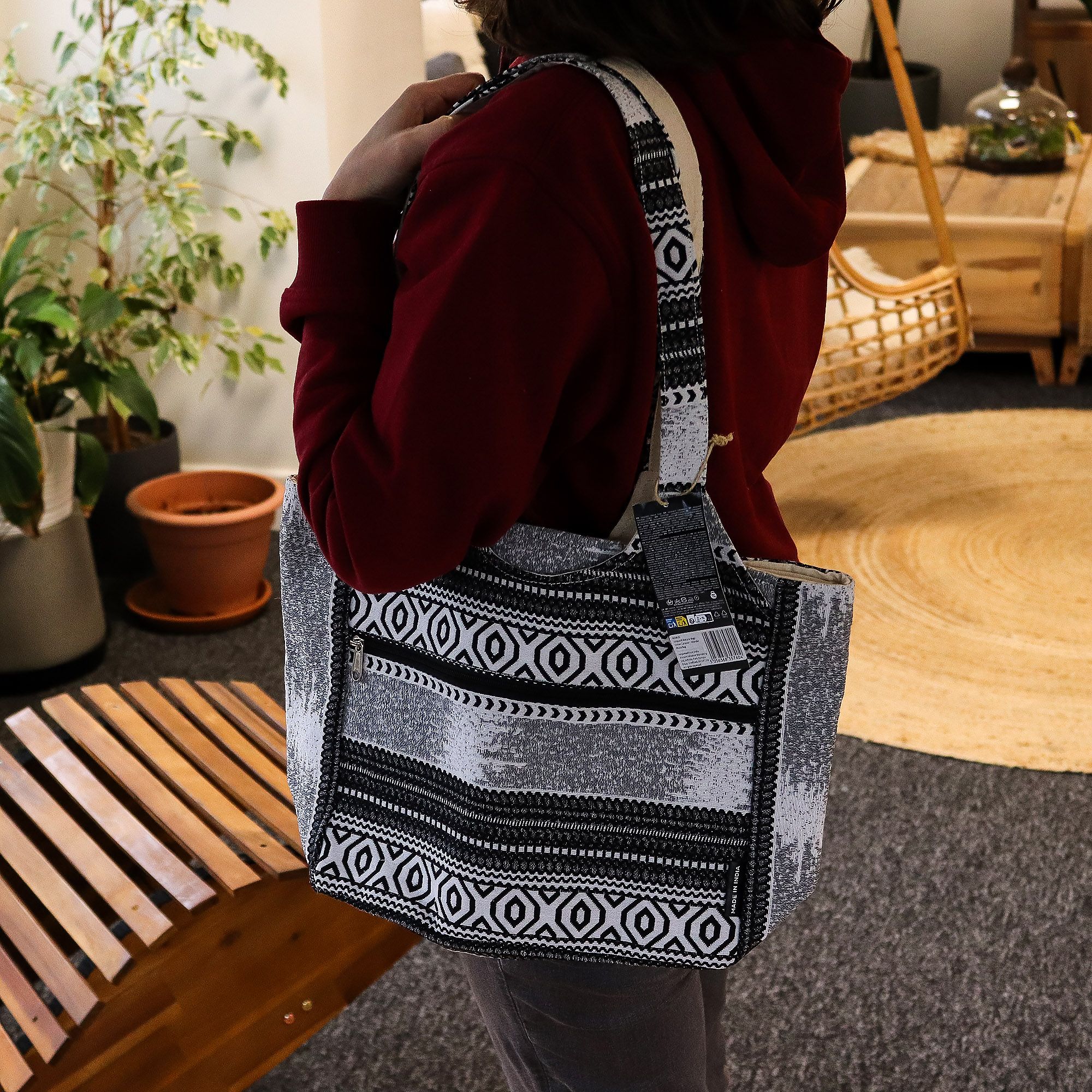 Nomad Sari Jacquard Natural Wander Muse Bags - Urban Caravan