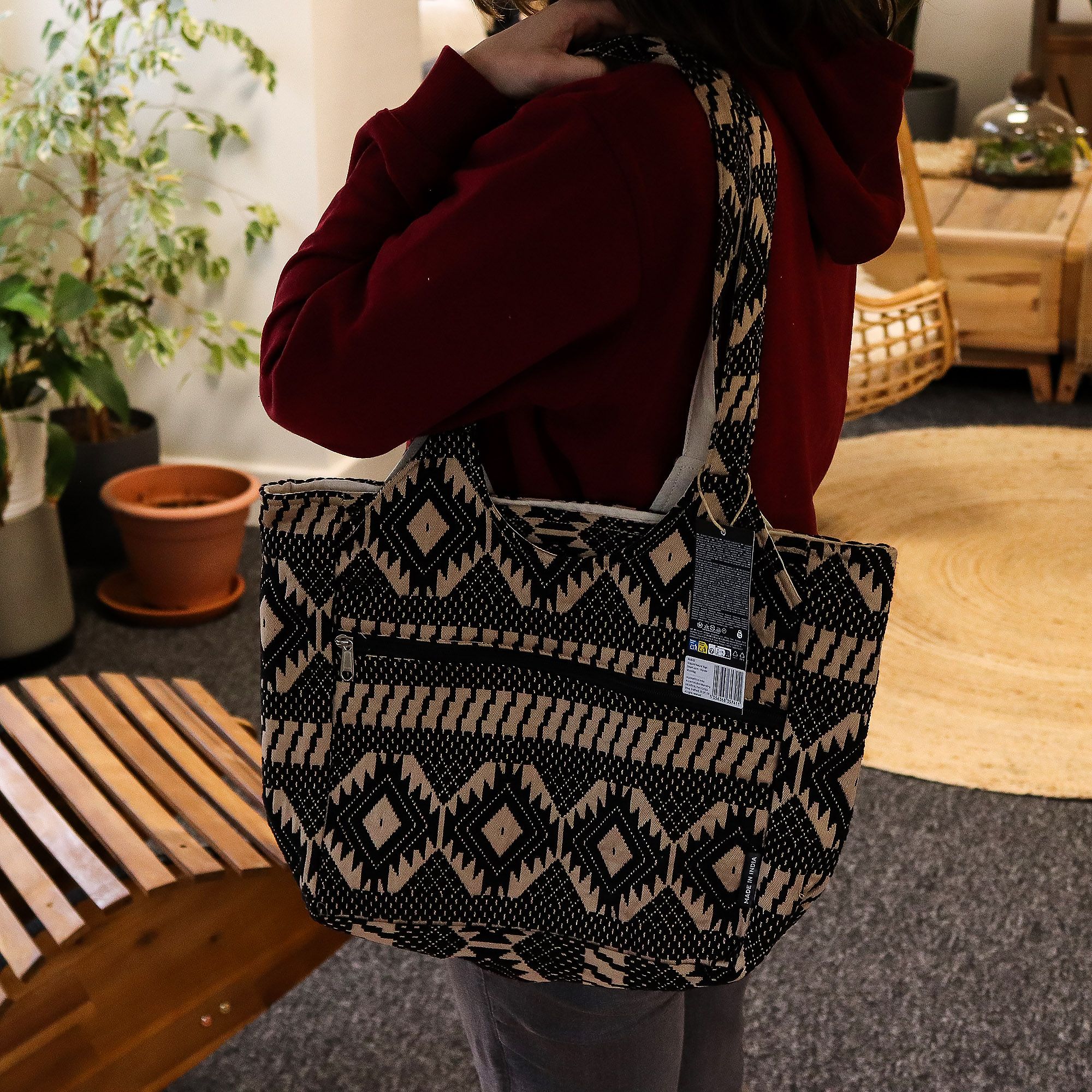 Nomad Sari Jacquard Natural Wander Muse Bags - Desert Loom